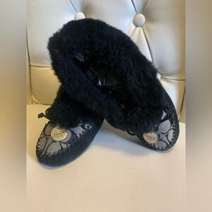 Coach Women's black Signature C logo sherpa fleece lined slippers shoes